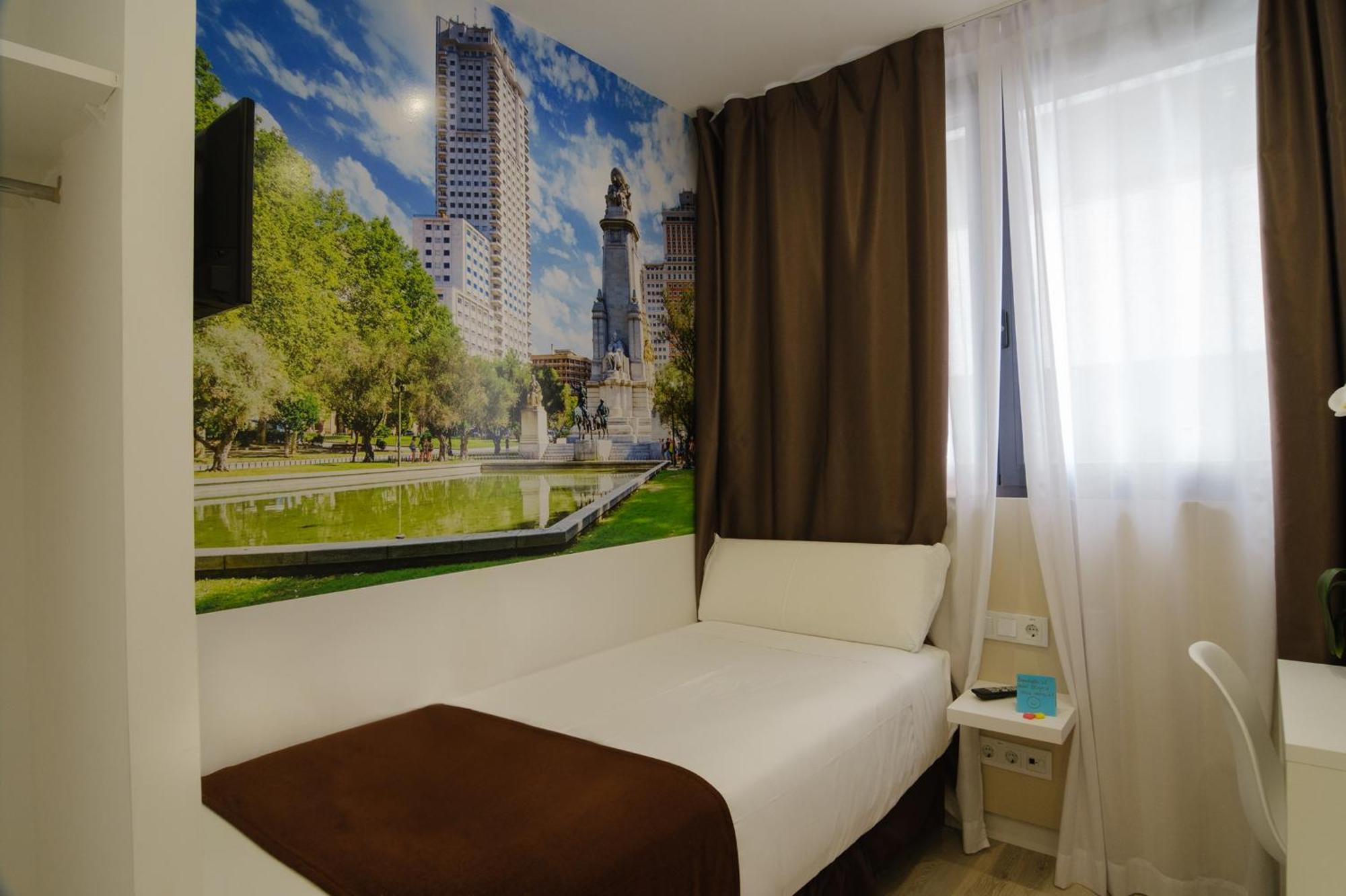 Hotel Bestprice Alegria Madrid Eksteriør billede